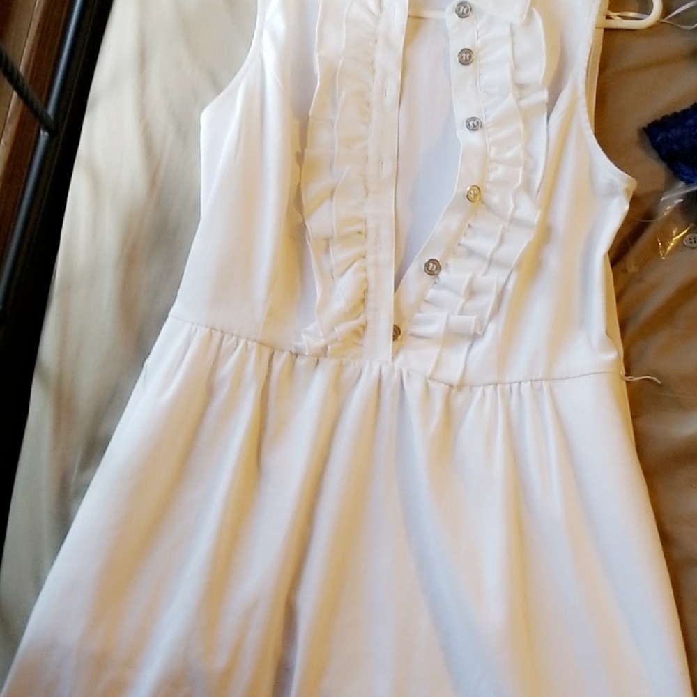 Dress - Picture 2 of 3